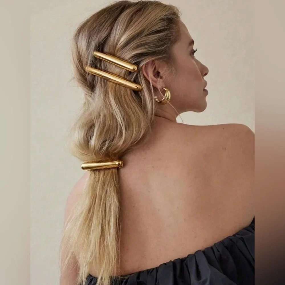 4 GLOSSY BAR BARRETTE GOLD New 🔥✨✨✨ comes with beautiful gift box 🎁